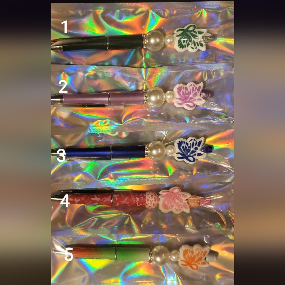 Breast cancer beaded pens